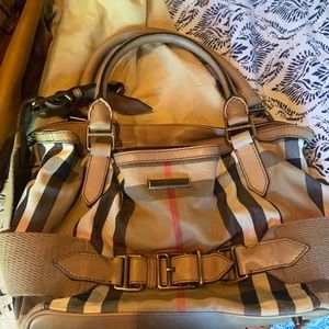 nova check burberry bag